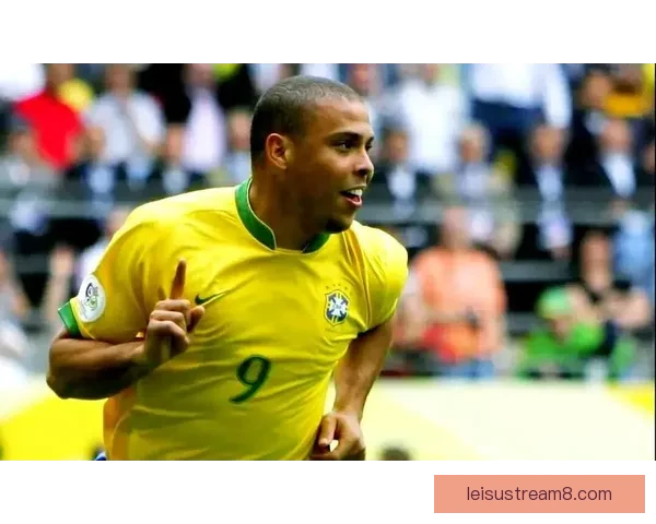 罗纳尔多足坛传奇生涯全纪录与辉煌瞬间解析